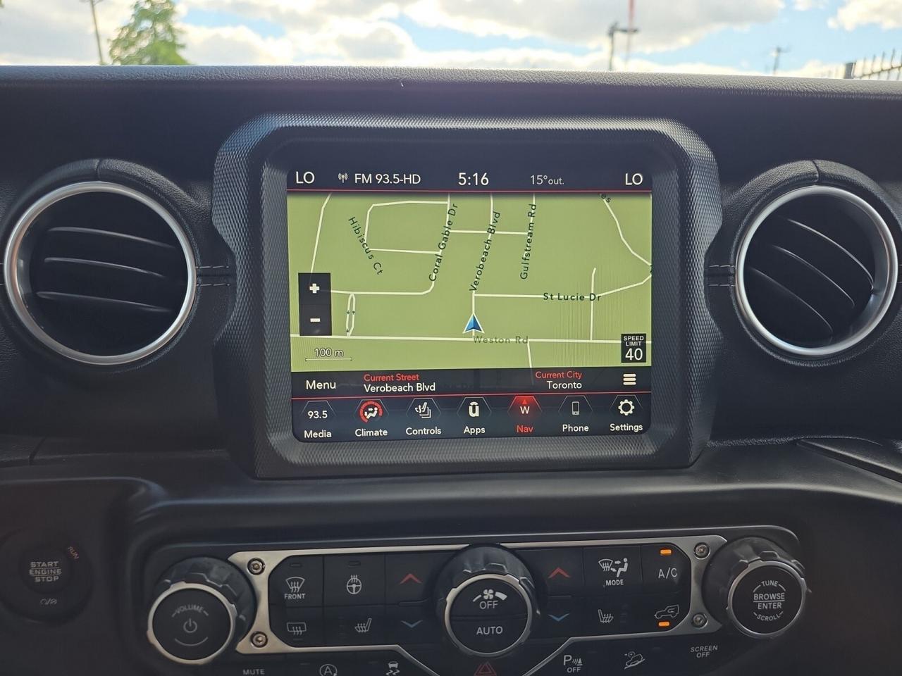 2020 Jeep WRANGLER UNLIMITED Sahara 4x4 * LED LIGHTS / ALPINE SOUND / CARPLAY / Photo