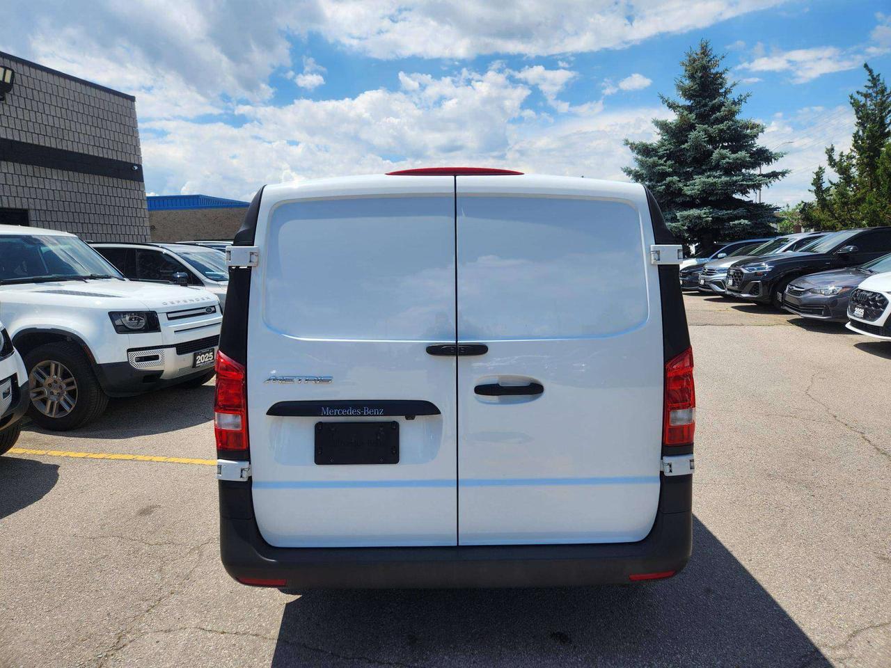 2023 Mercedes-Benz Metris Cargo Van 126WB, HEATED SEATS, PARTITION, HARD FLOOR,CRUISE Photo