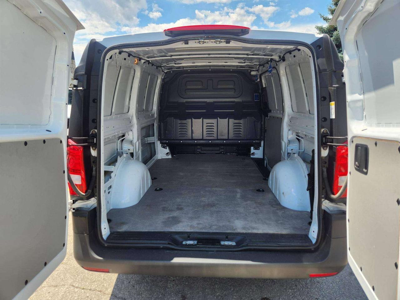 2023 Mercedes-Benz Metris Cargo Van 126WB, HEATED SEATS, PARTITION, HARD FLOOR,CRUISE Photo