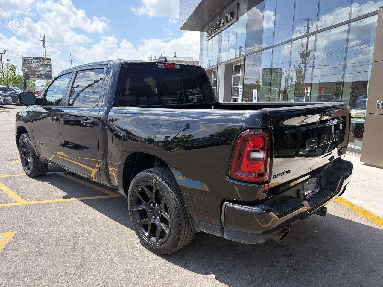 2025 RAM 1500 SPORT 4X4   ONE OWNER Photo