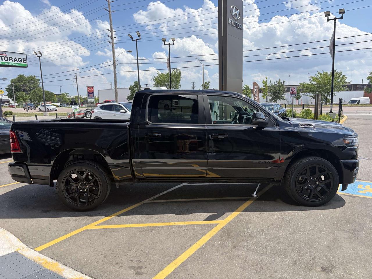 2025 RAM 1500 SPORT 4X4   ONE OWNER Photo
