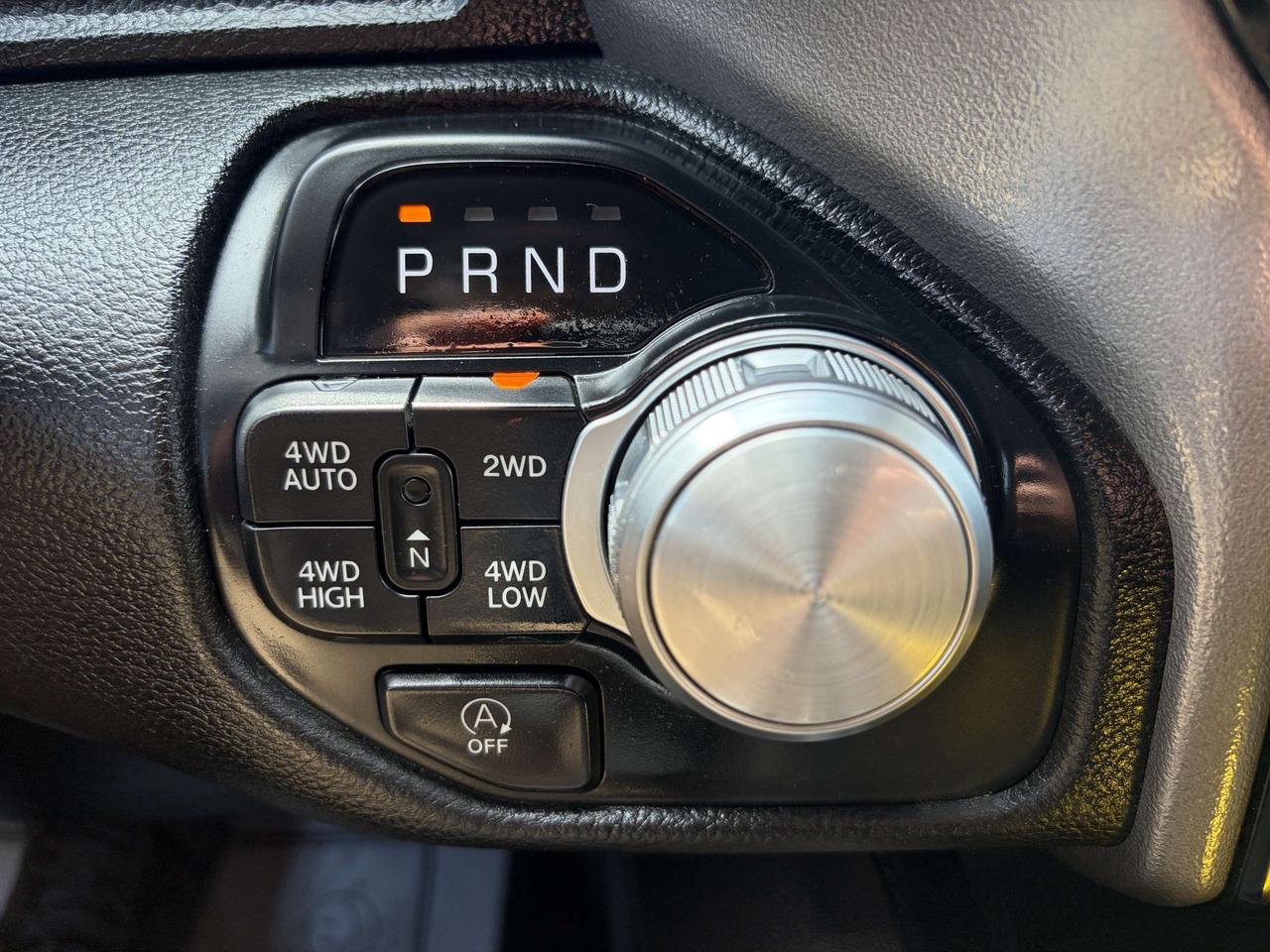 2025 RAM 1500 SPORT 4X4   ONE OWNER Photo