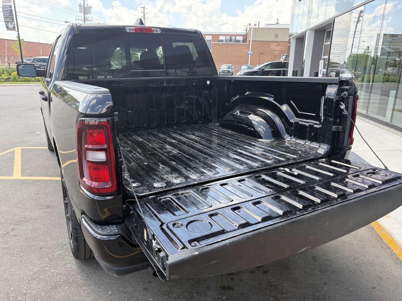 2025 RAM 1500 SPORT 4X4   ONE OWNER Photo