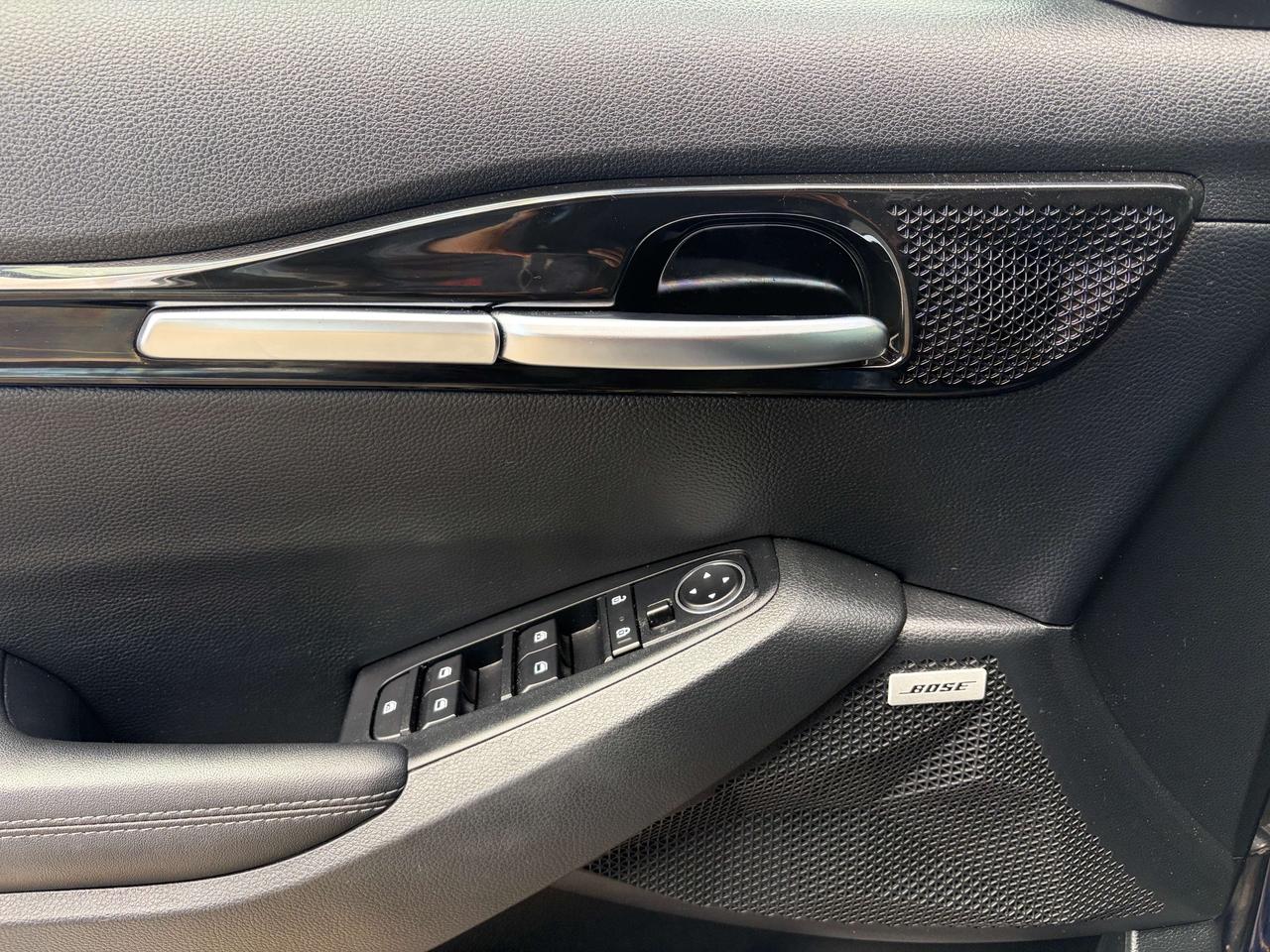 2022 Kia Seltos SX Turbo Photo