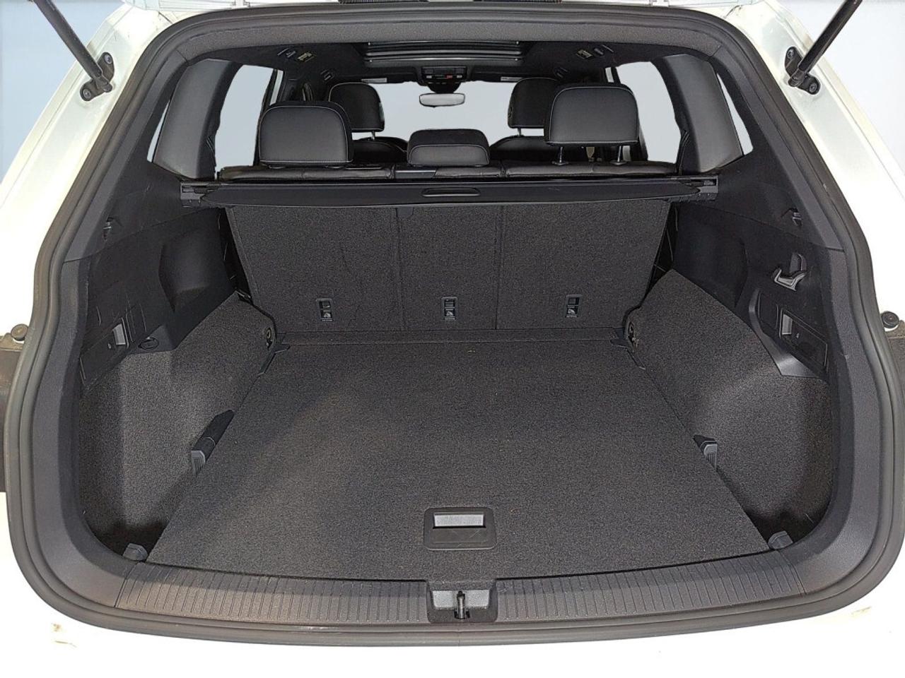 2023 Volkswagen Tiguan R-Line Black Edition 4MOTION AWD   Navigation   Le Photo