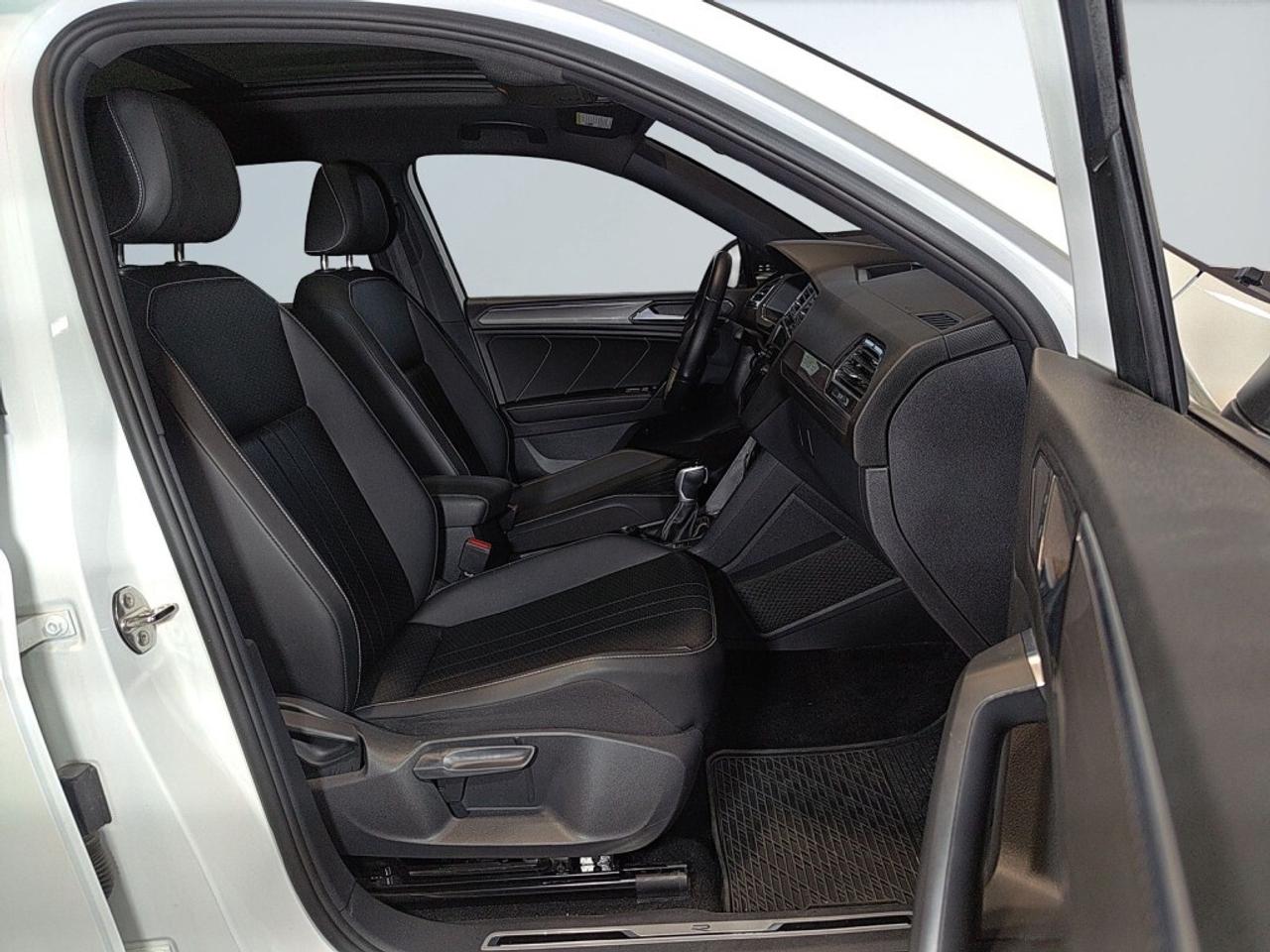 2023 Volkswagen Tiguan R-Line Black Edition 4MOTION AWD   Navigation   Le Photo