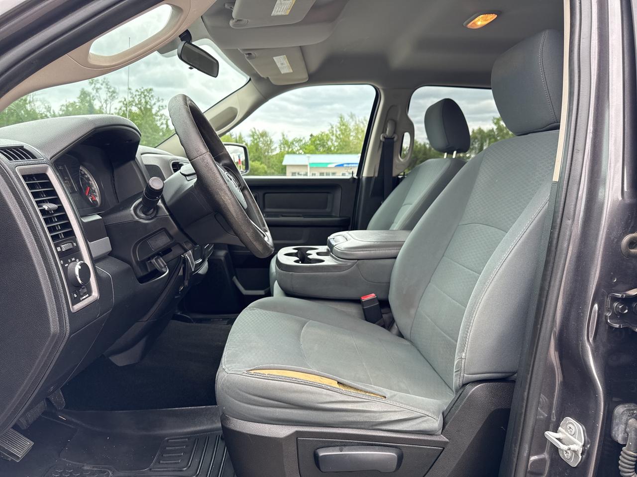 2016 RAM 1500 ST - remote start - cruise control Photo