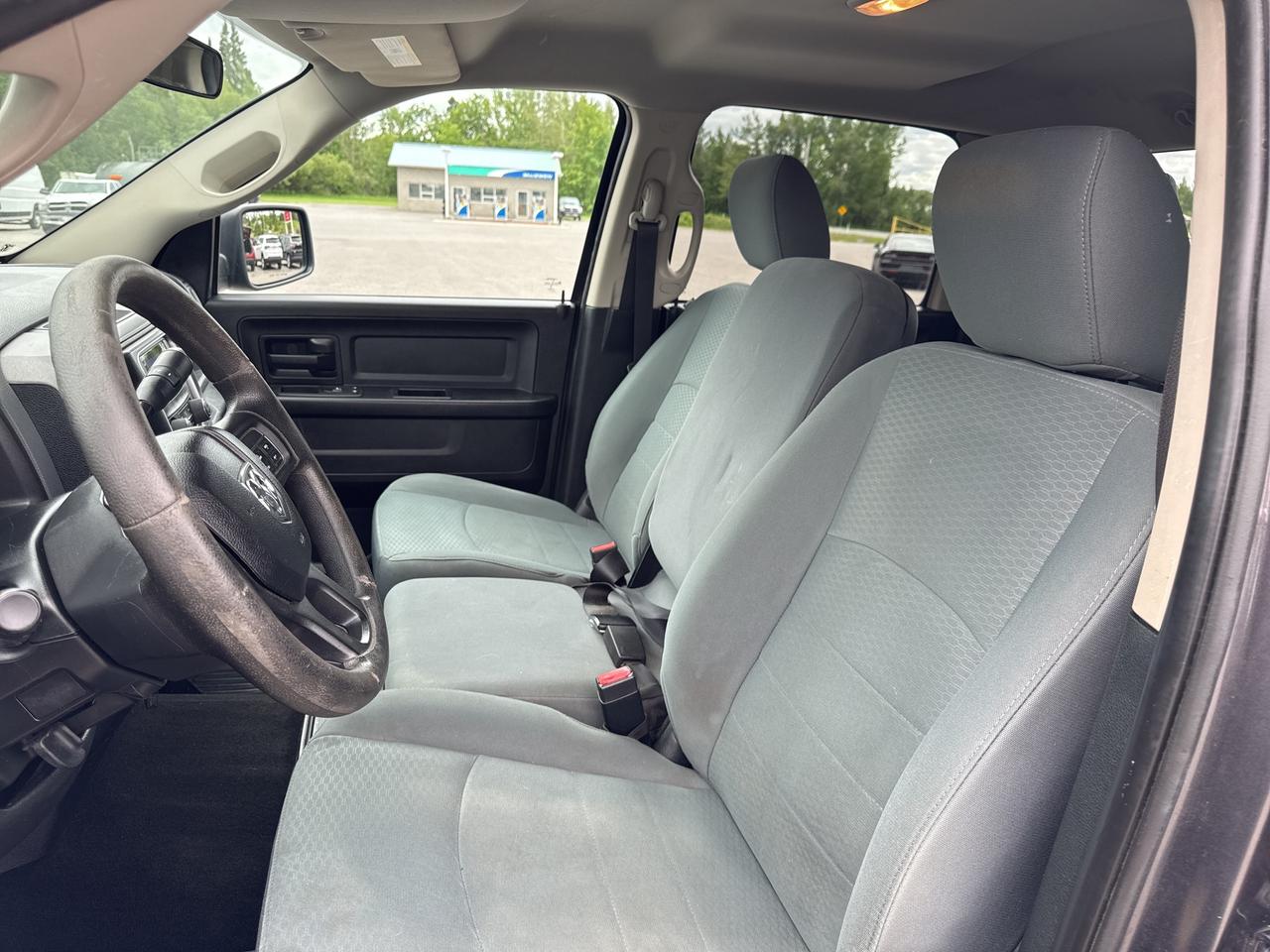 2016 RAM 1500 ST - remote start - cruise control Photo