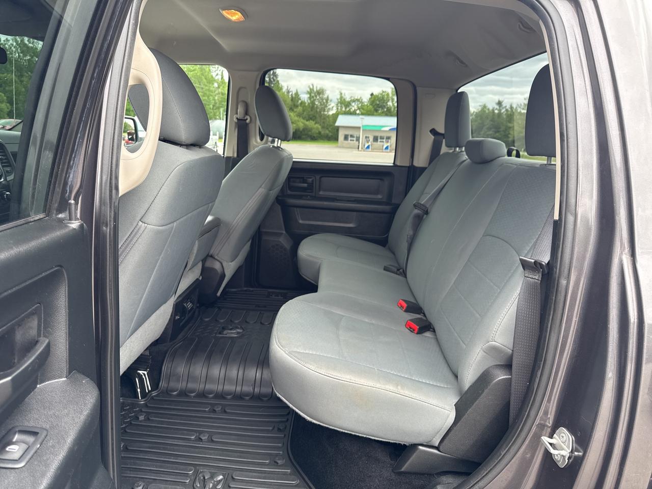 2016 RAM 1500 ST - remote start - cruise control Photo