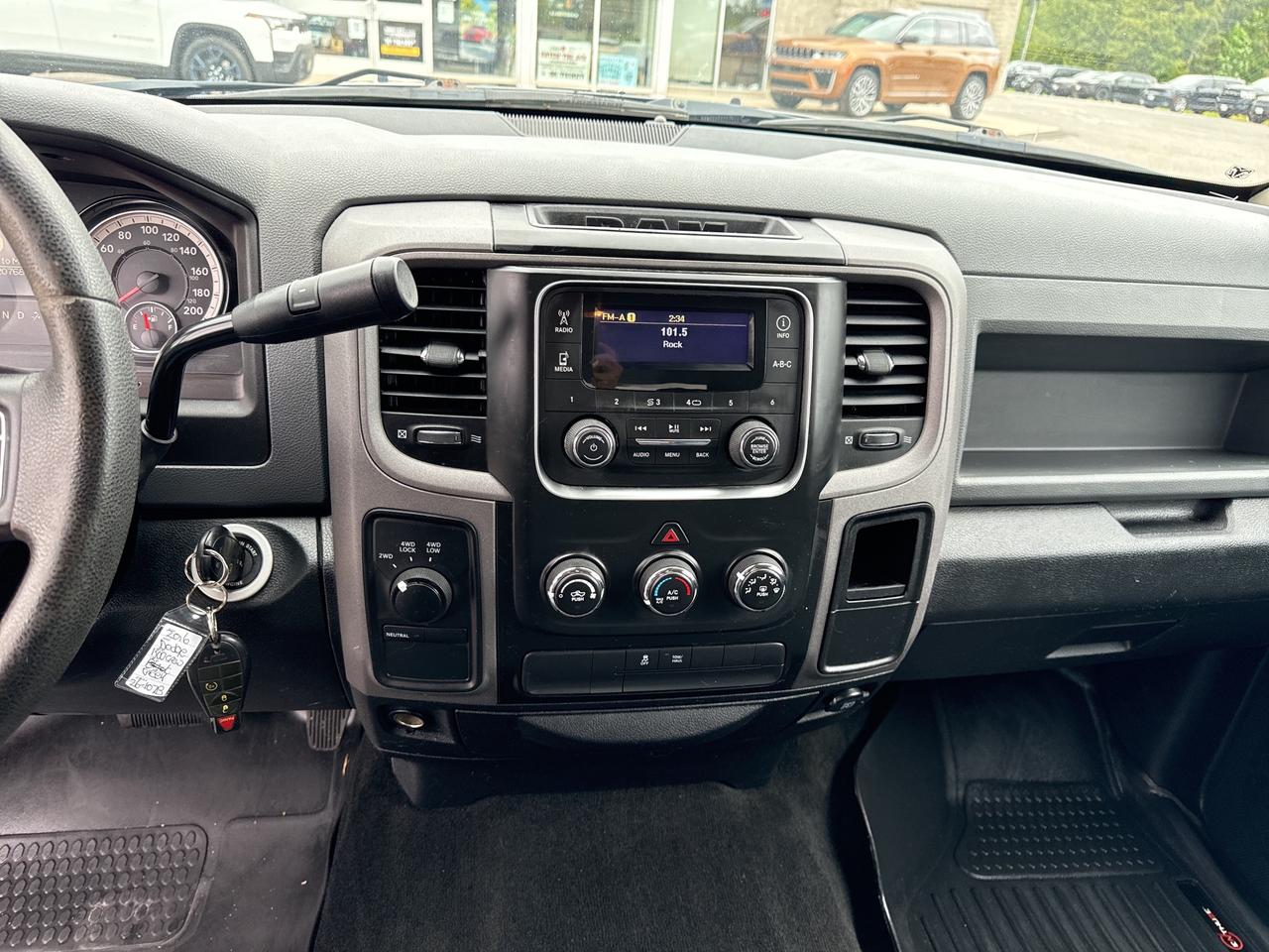 2016 RAM 1500 ST - remote start - cruise control Photo
