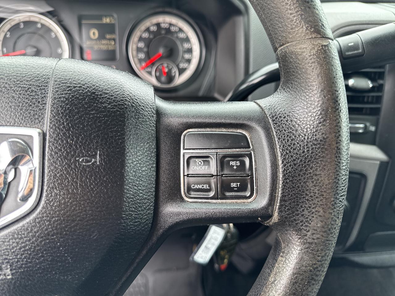 2016 RAM 1500 ST - remote start - cruise control Photo