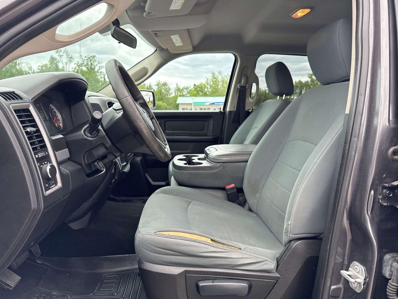 2016 RAM 1500 ST - remote start - cruise control Photo