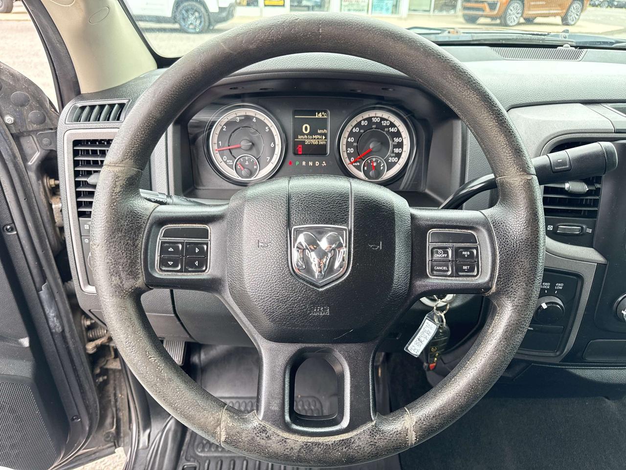 2016 RAM 1500 ST - remote start - cruise control Photo