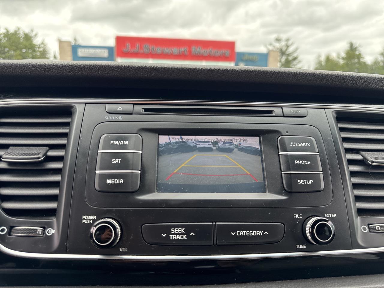 2015 Kia Sedona SX - htd seats - cruise control Photo