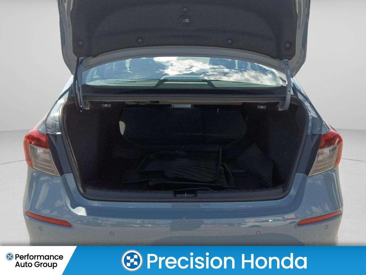 2024 Honda Civic Touring Leather  Navigation  Sunroof Photo