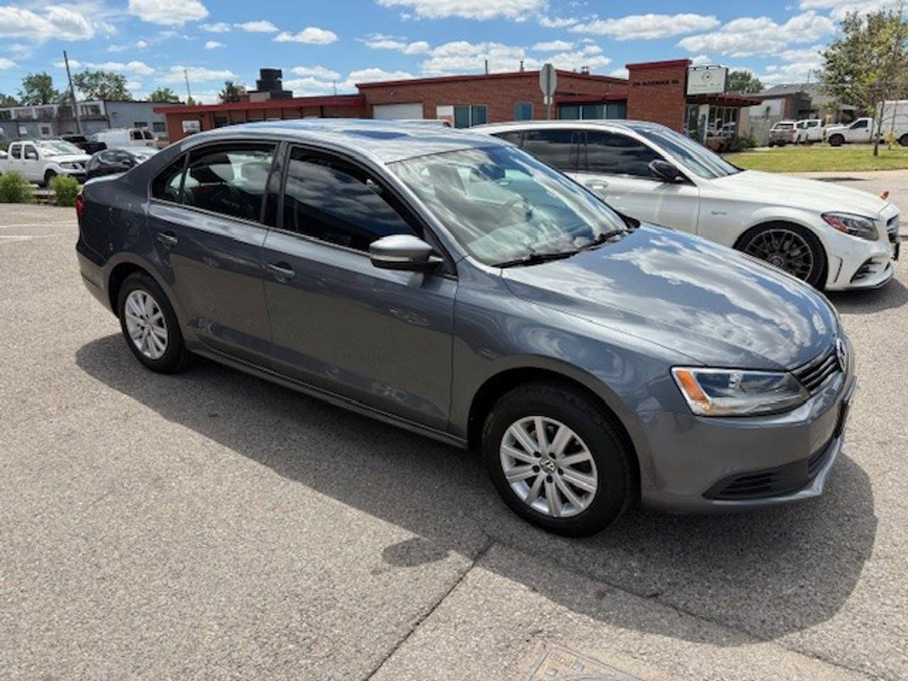 2014 Volkswagen Jetta 2.0L Comfortline (A6) 4dr Sedan Photo0