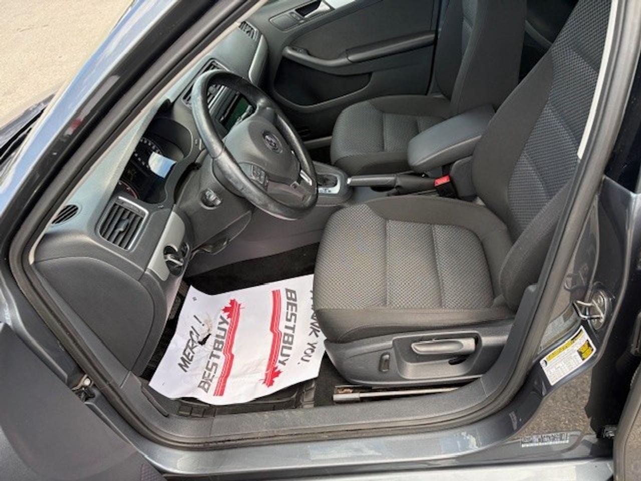 2014 Volkswagen Jetta 2.0L Comfortline (A6) 4dr Sedan Photo