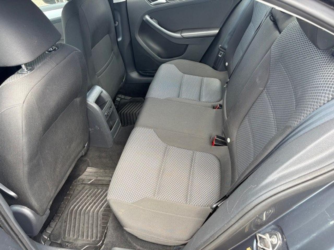 2014 Volkswagen Jetta 2.0L Comfortline (A6) 4dr Sedan Photo