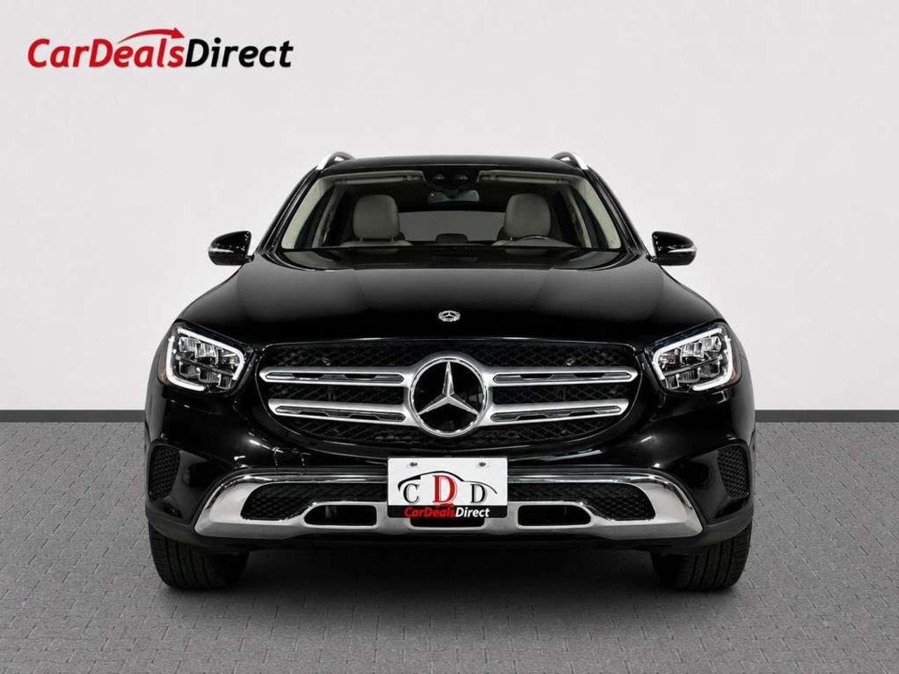 2022 Mercedes-Benz GLC GLC 300 4MATIC   Leather   NAVI   Panoramic Sunroof   Heated Seats   CarPlay   Backup Cam Photo5
