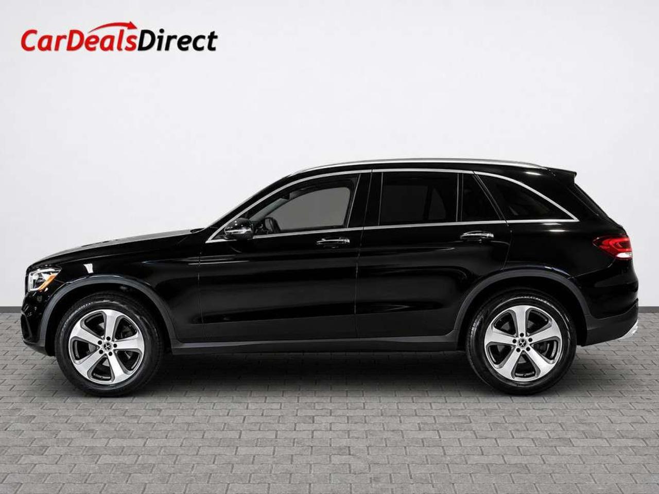 2022 Mercedes-Benz GLC GLC 300 4MATIC   Leather   NAVI   Panoramic Sunroof   Heated Seats   CarPlay   Backup Cam Photo