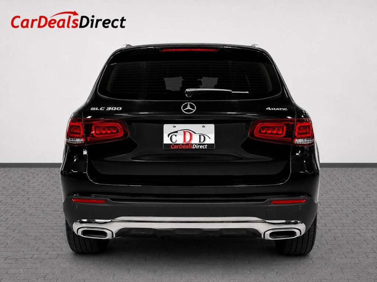 2022 Mercedes-Benz GLC GLC 300 4MATIC   Leather   NAVI   Panoramic Sunroof   Heated Seats   CarPlay   Backup Cam Photo