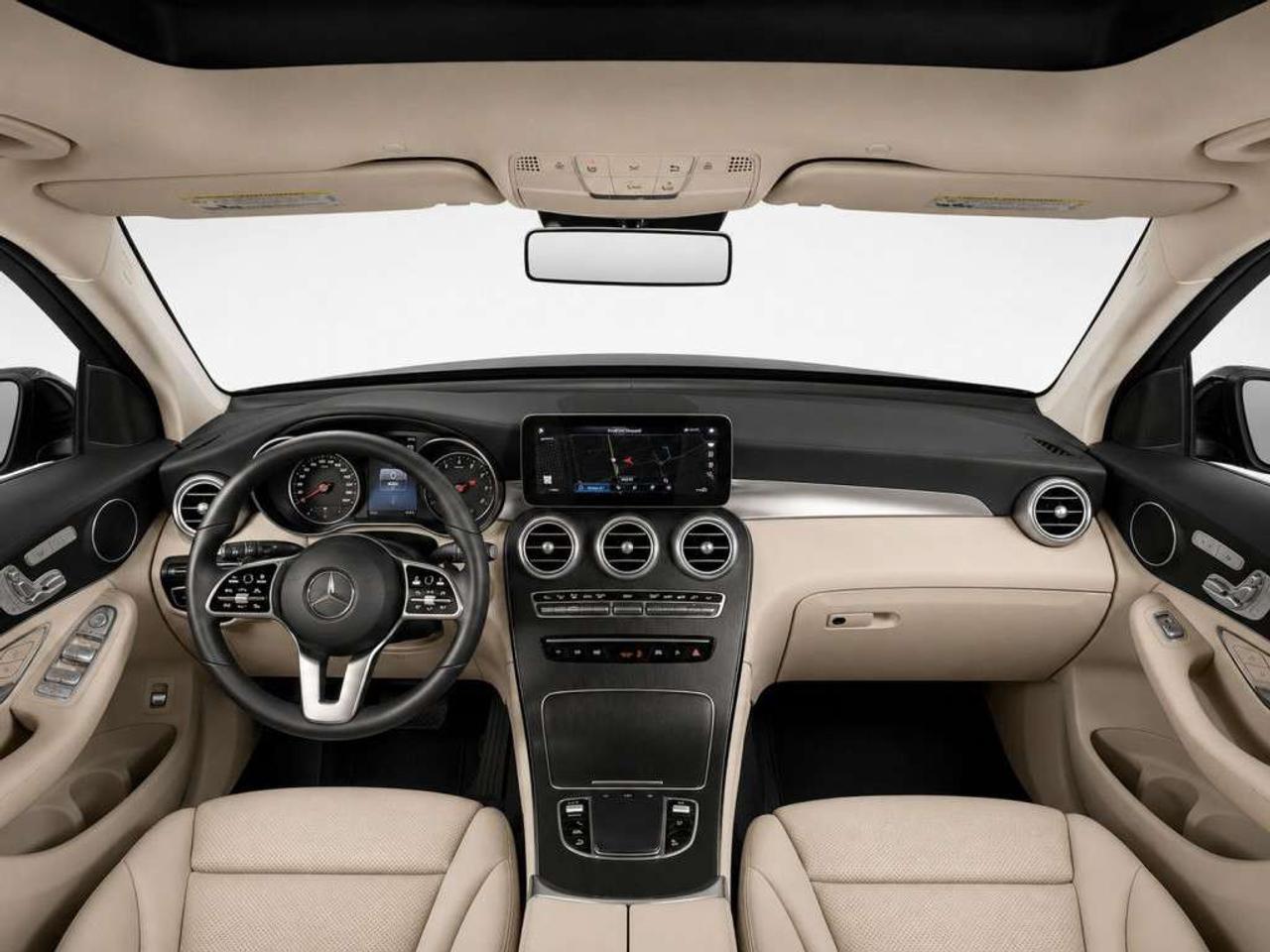 2022 Mercedes-Benz GLC GLC 300 4MATIC   Leather   NAVI   Panoramic Sunroof   Heated Seats   CarPlay   Backup Cam Photo