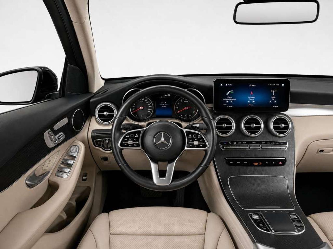 2022 Mercedes-Benz GLC GLC 300 4MATIC   Leather   NAVI   Panoramic Sunroof   Heated Seats   CarPlay   Backup Cam Photo