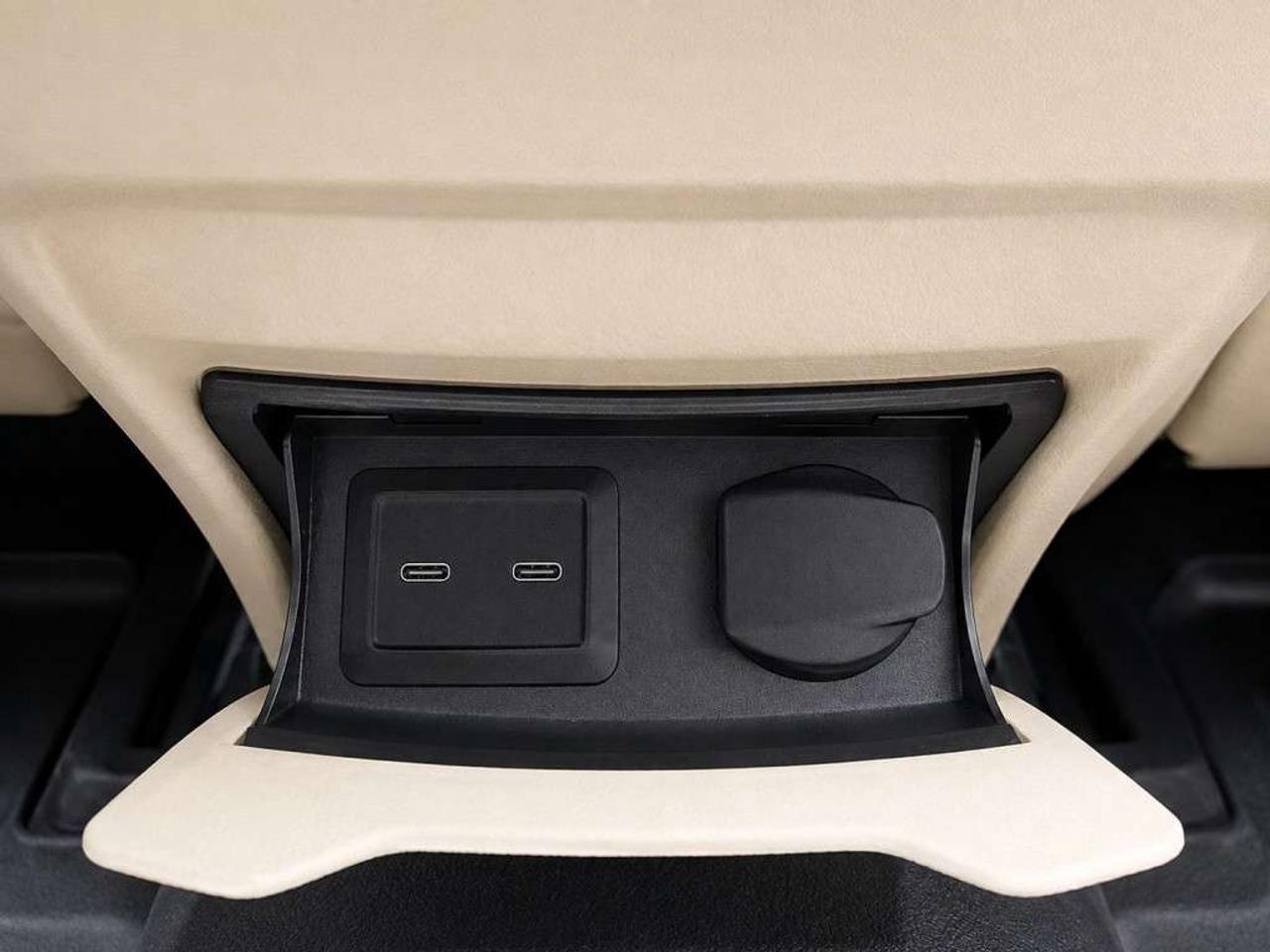 2022 Mercedes-Benz GLC GLC 300 4MATIC   Leather   NAVI   Panoramic Sunroof   Heated Seats   CarPlay   Backup Cam Photo
