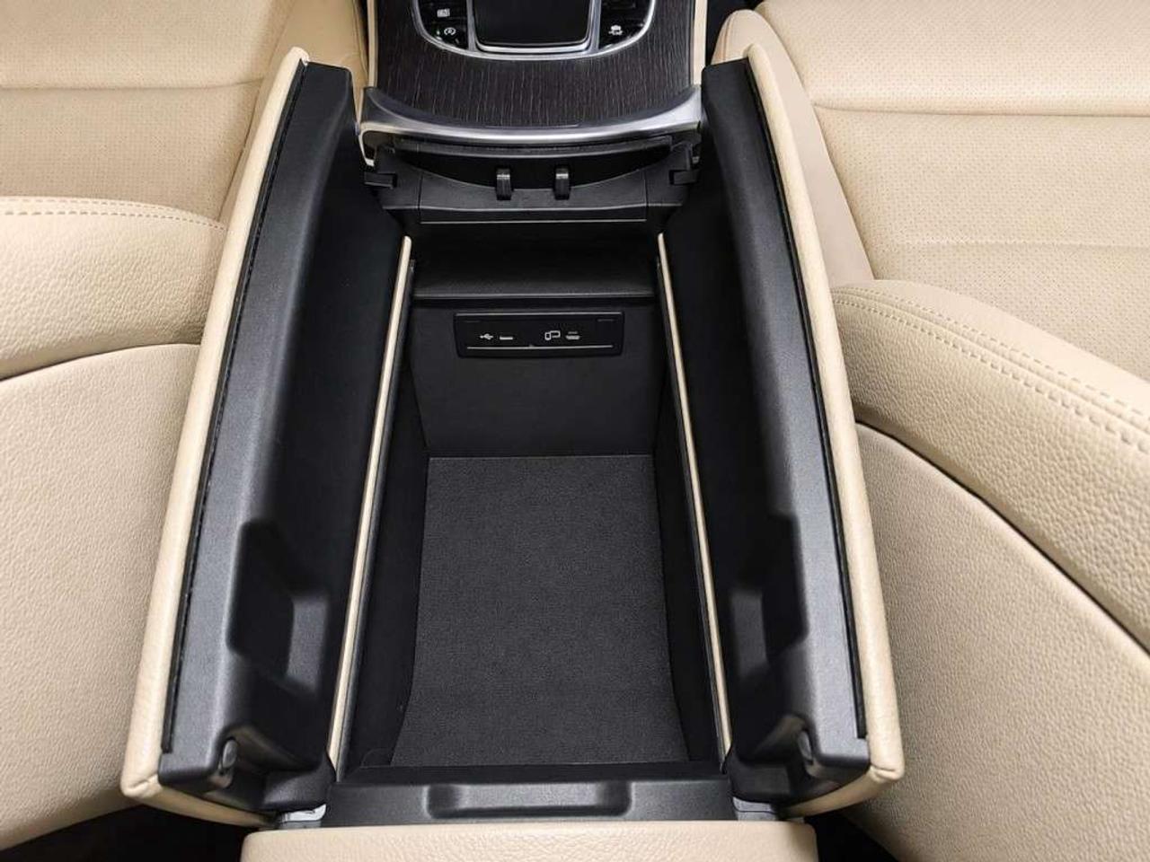 2022 Mercedes-Benz GLC GLC 300 4MATIC   Leather   NAVI   Panoramic Sunroof   Heated Seats   CarPlay   Backup Cam Photo