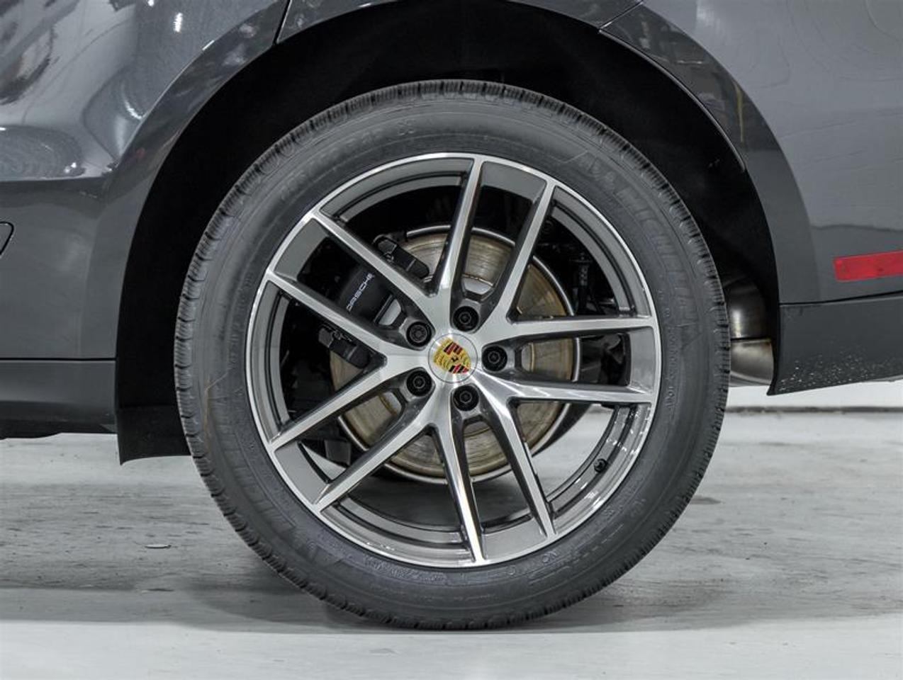 2026 Porsche Macan  Photo