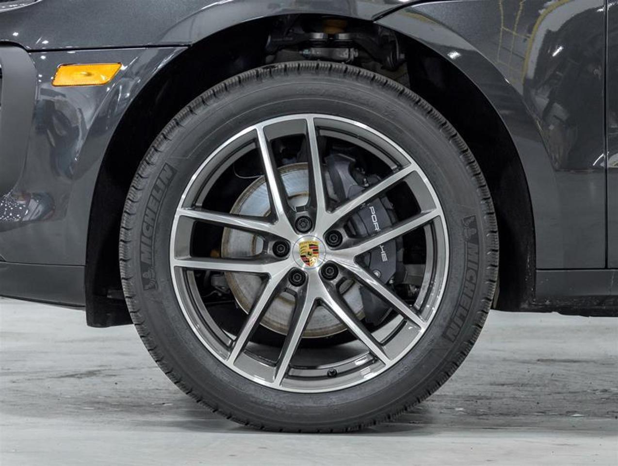 2026 Porsche Macan  Photo