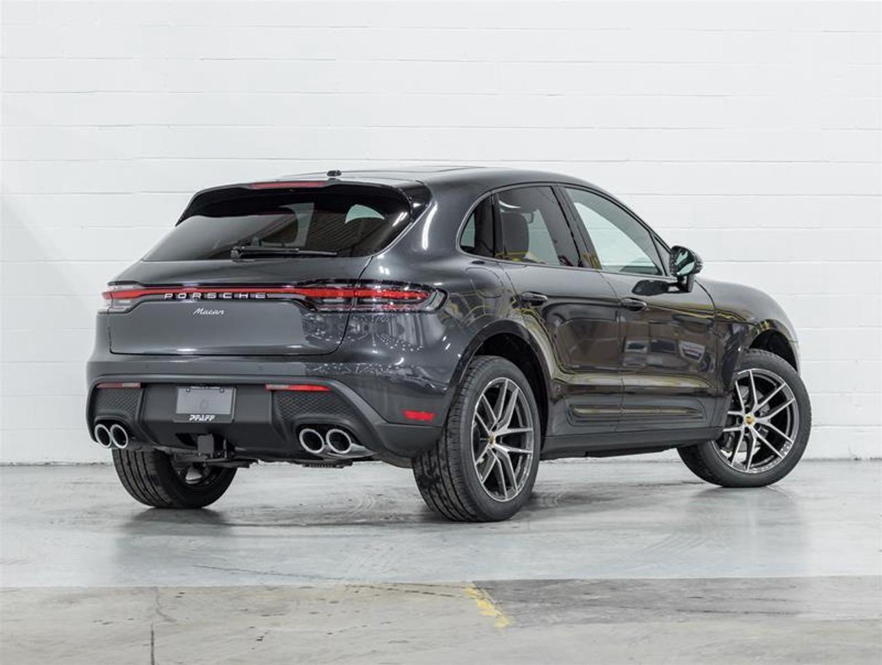 2026 Porsche Macan  Photo