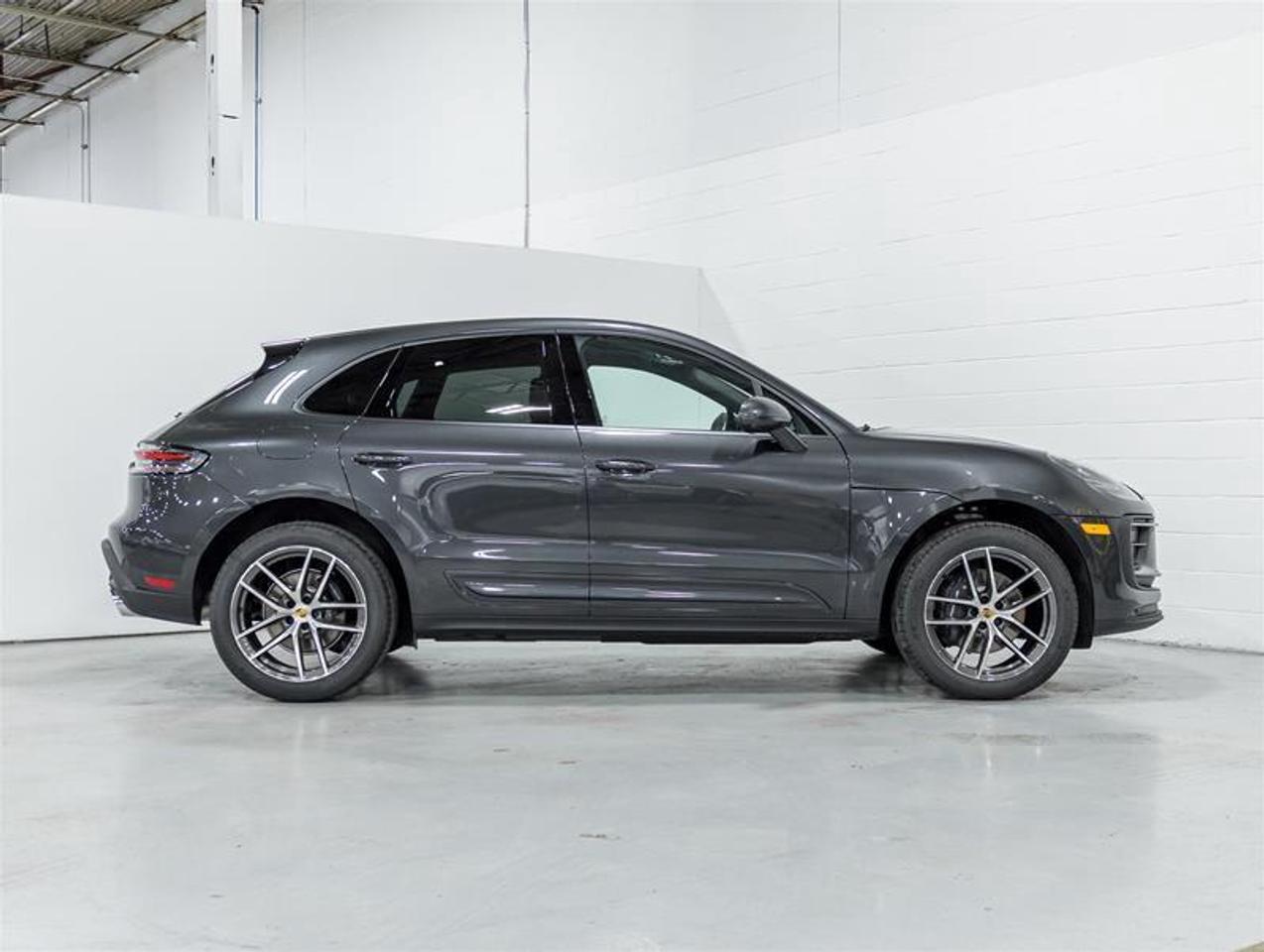 2026 Porsche Macan  Photo