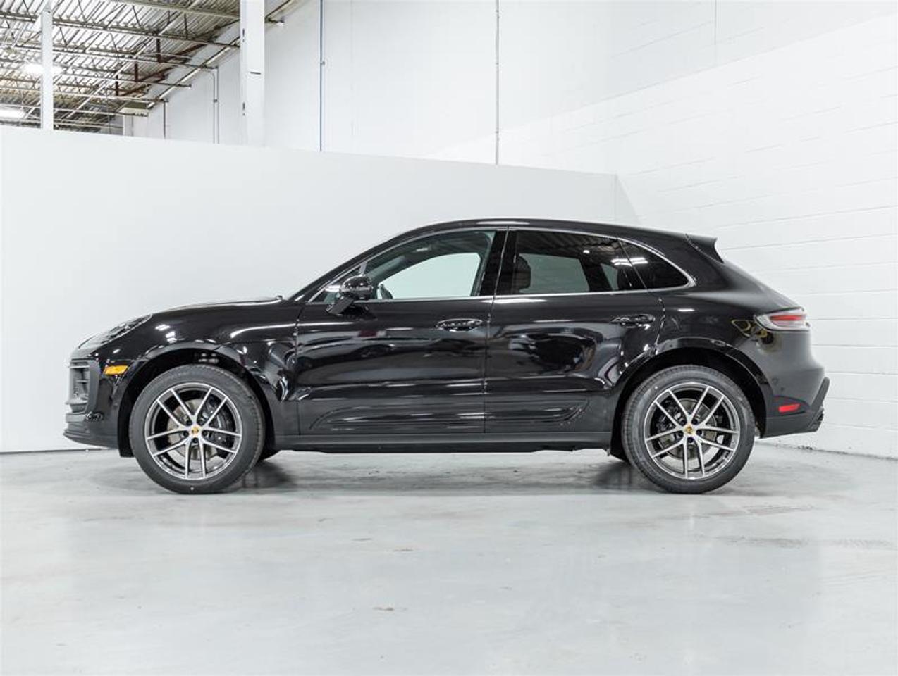 2026 Porsche Macan  Photo