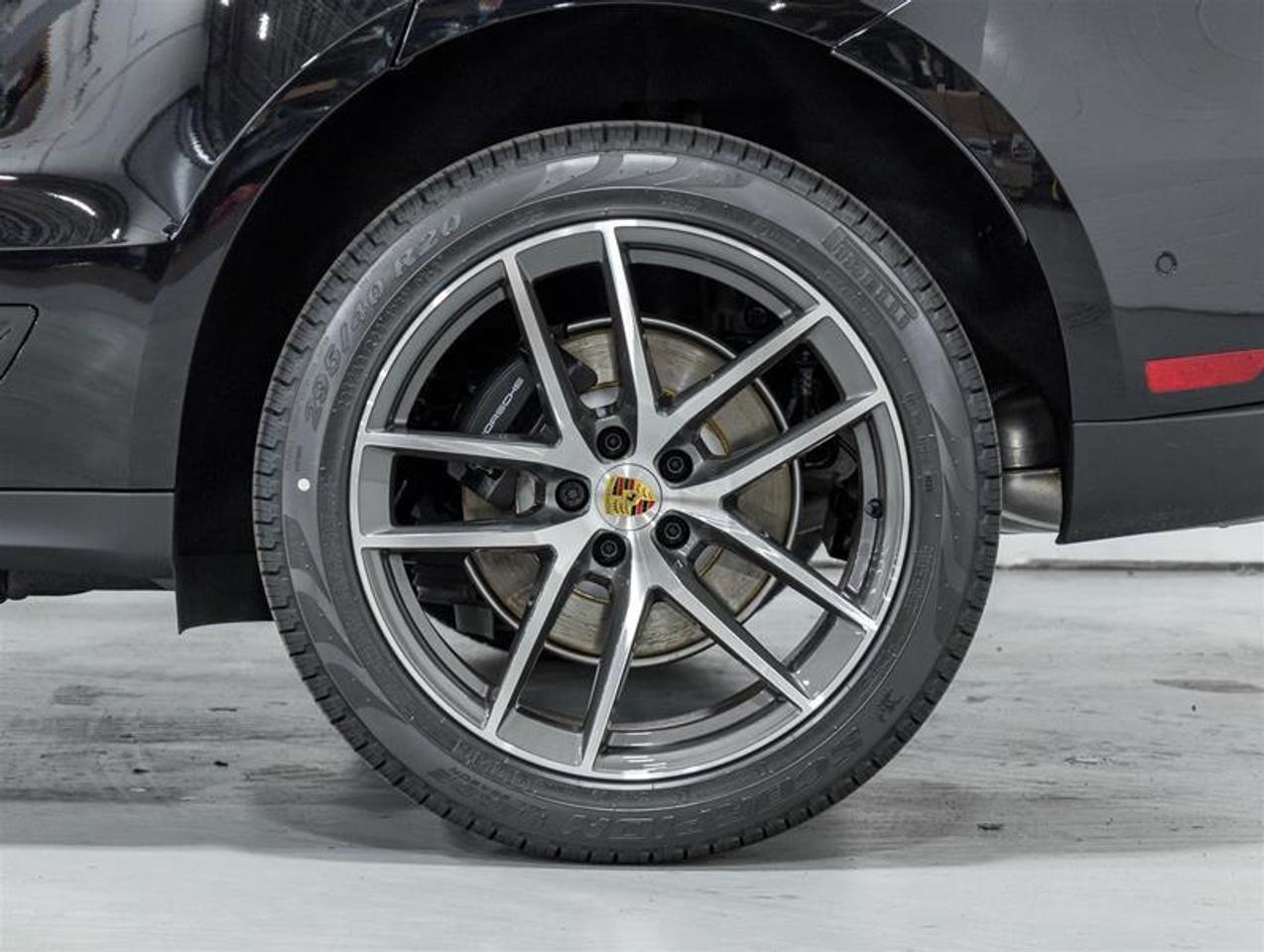 2026 Porsche Macan  Photo