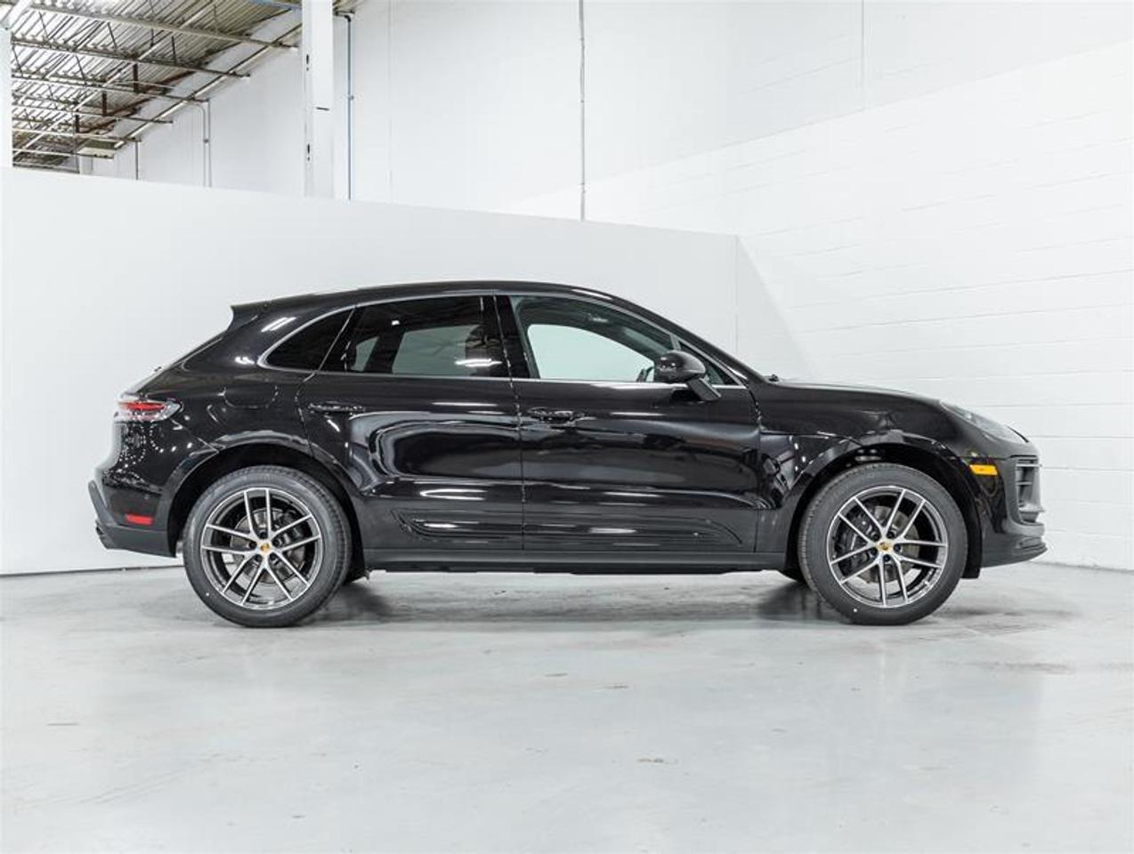 2026 Porsche Macan  Photo