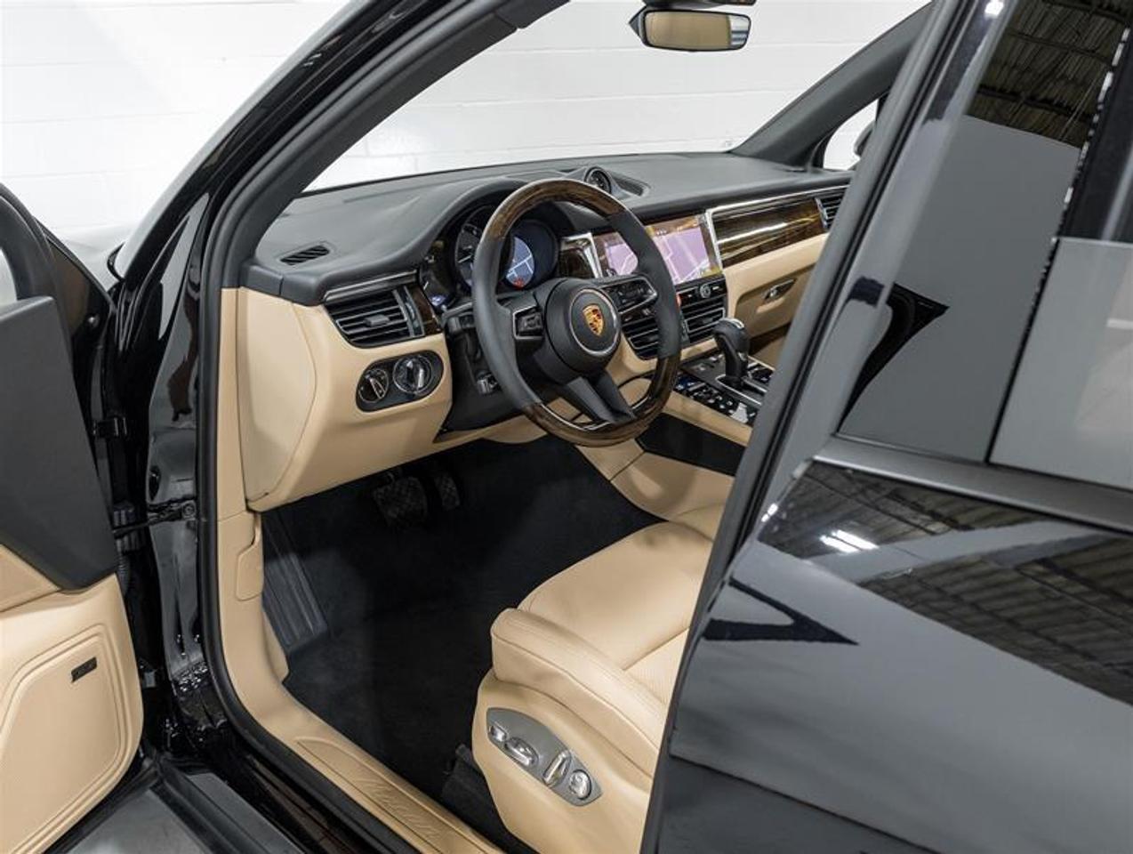 2026 Porsche Macan  Photo