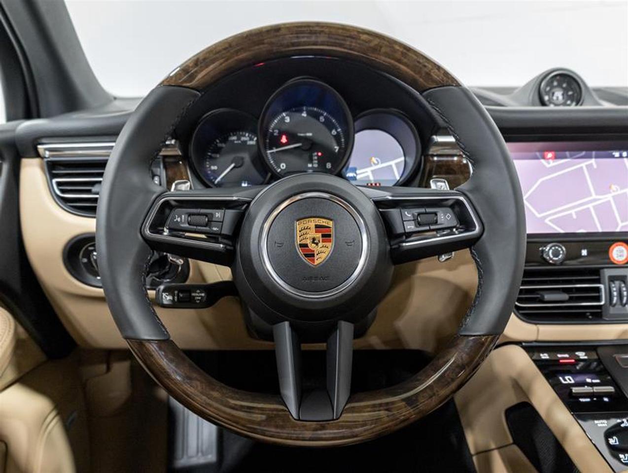 2026 Porsche Macan  Photo