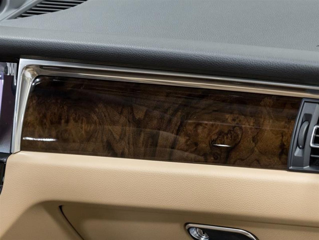 2026 Porsche Macan  Photo