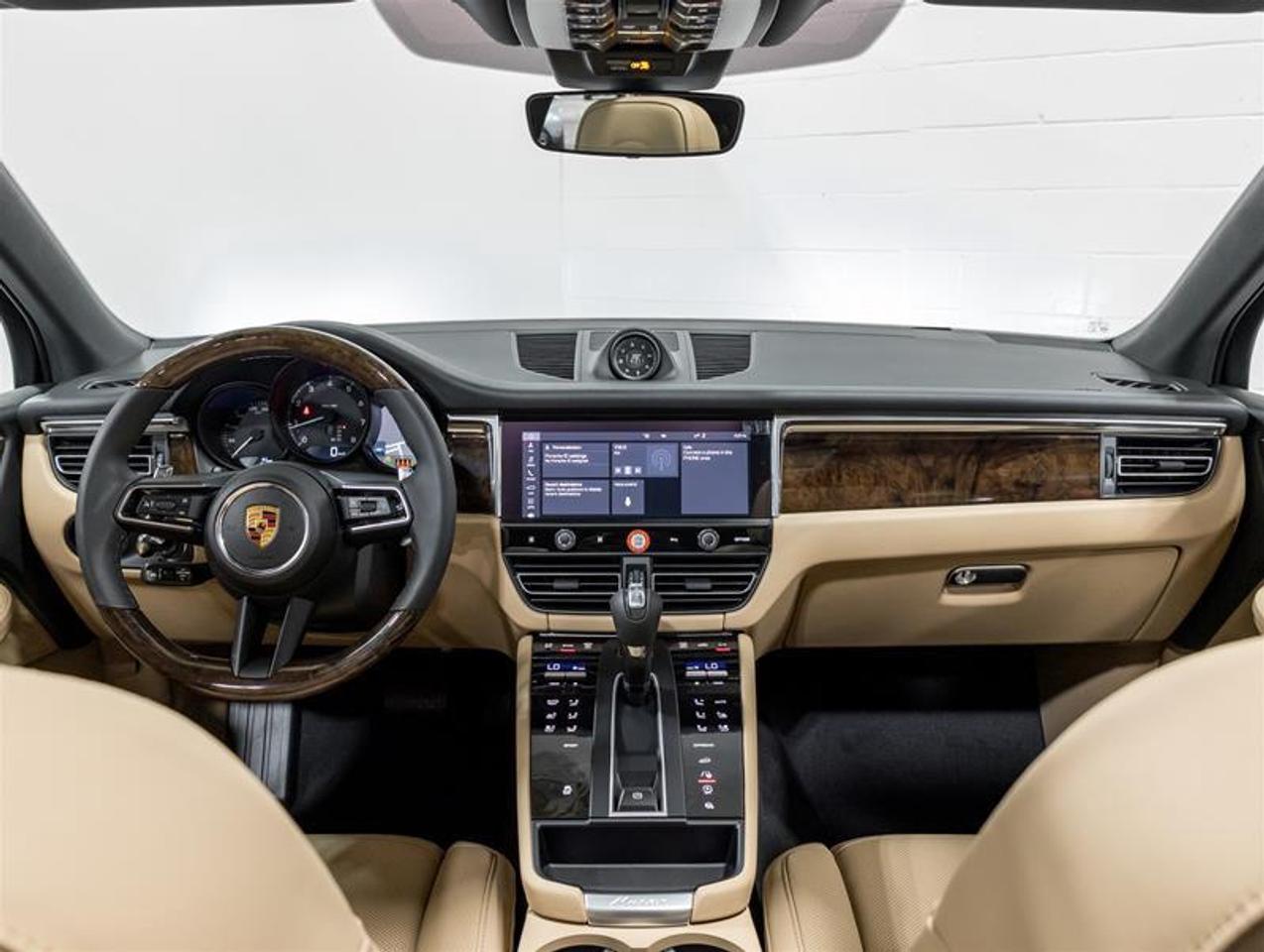 2026 Porsche Macan  Photo