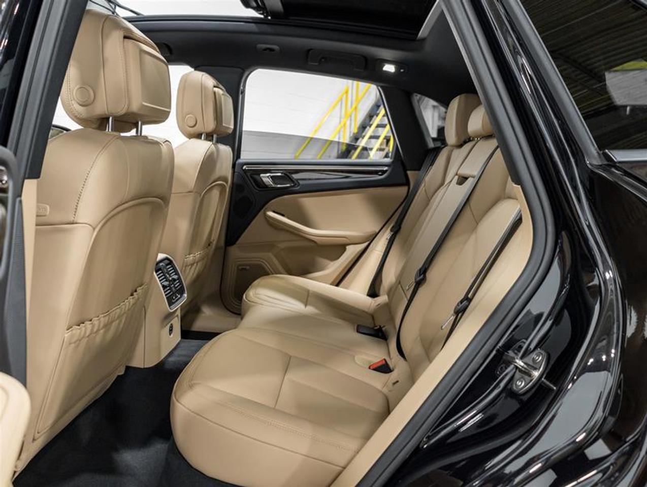 2026 Porsche Macan  Photo