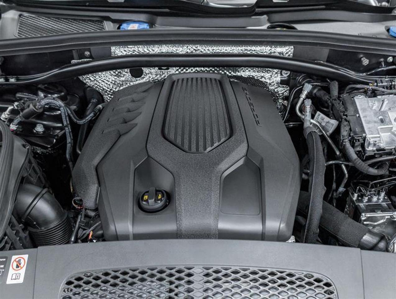 2026 Porsche Macan  Photo
