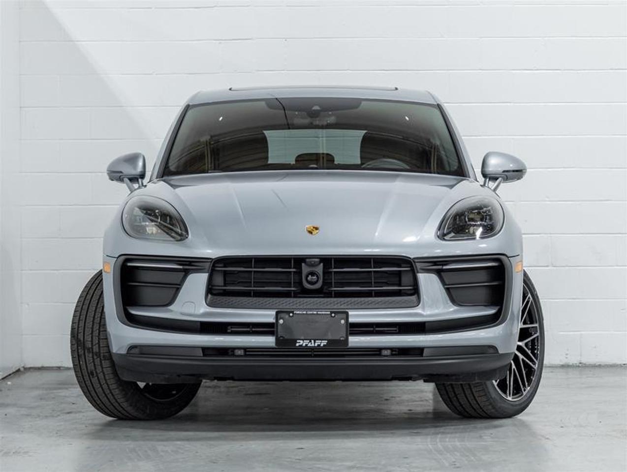 2026 Porsche Macan  Photo