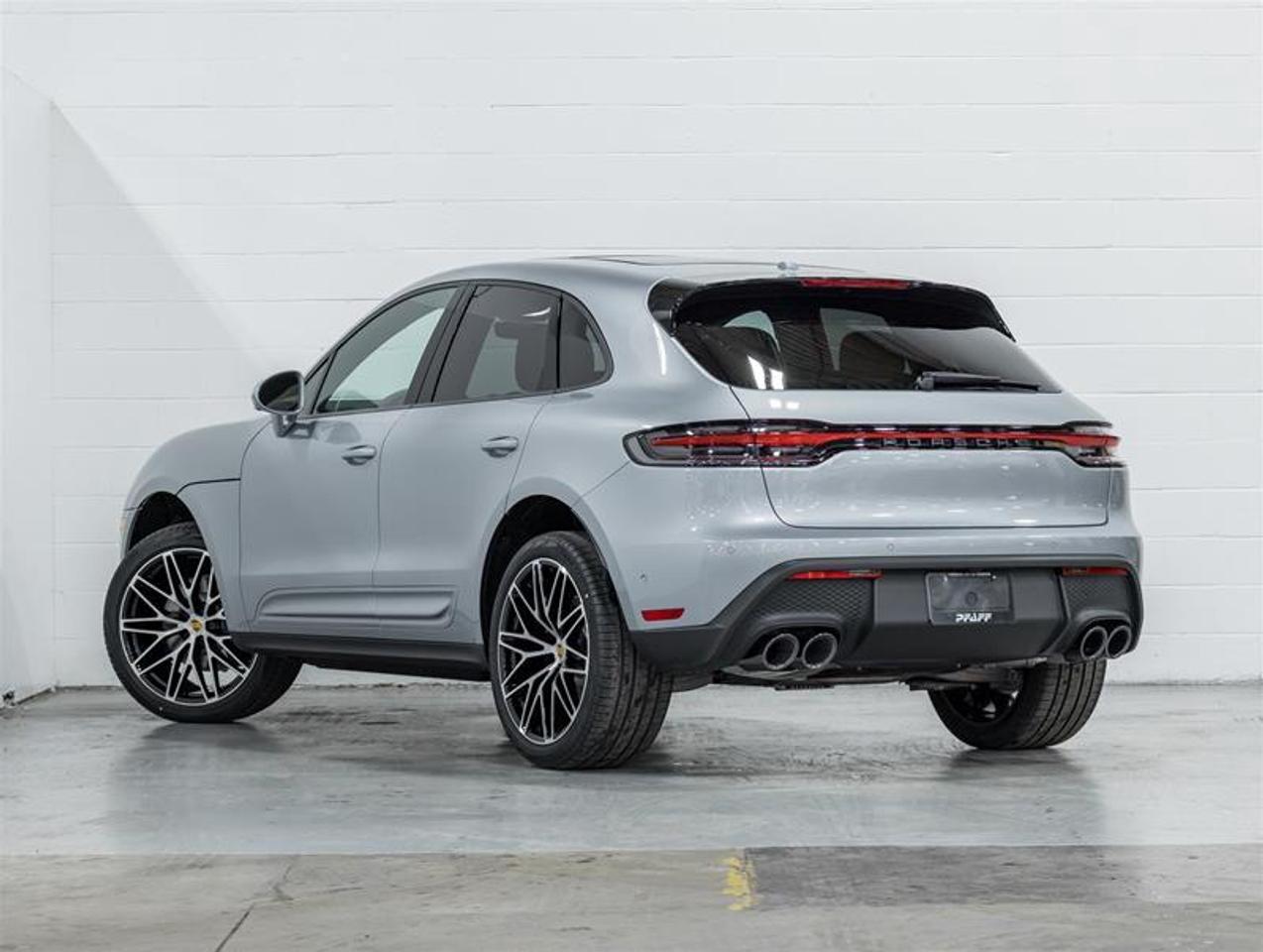 2026 Porsche Macan  Photo