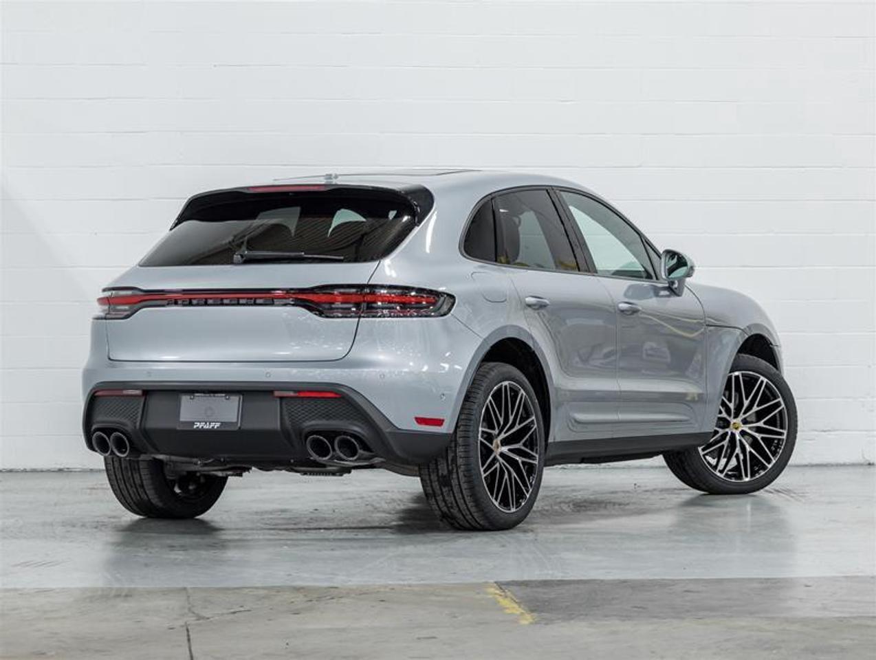 2026 Porsche Macan  Photo