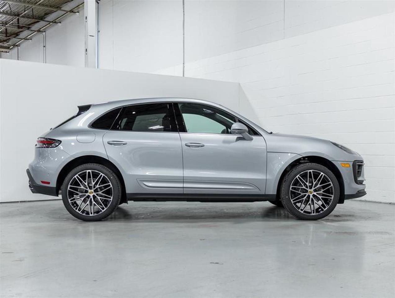 2026 Porsche Macan  Photo