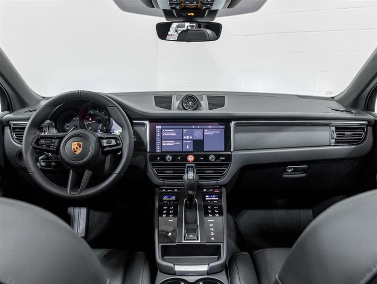 2026 Porsche Macan  Photo