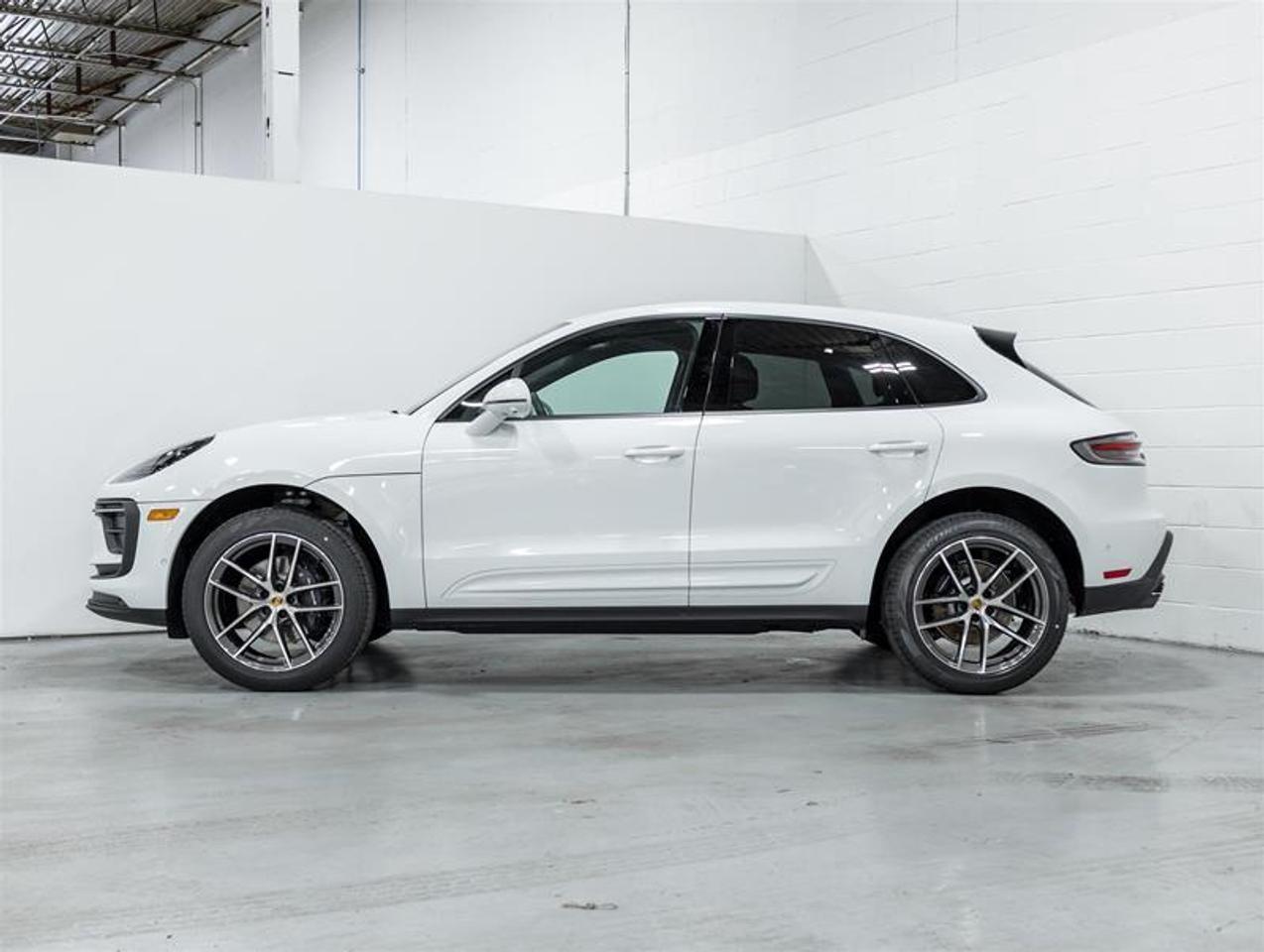 2026 Porsche Macan  Photo