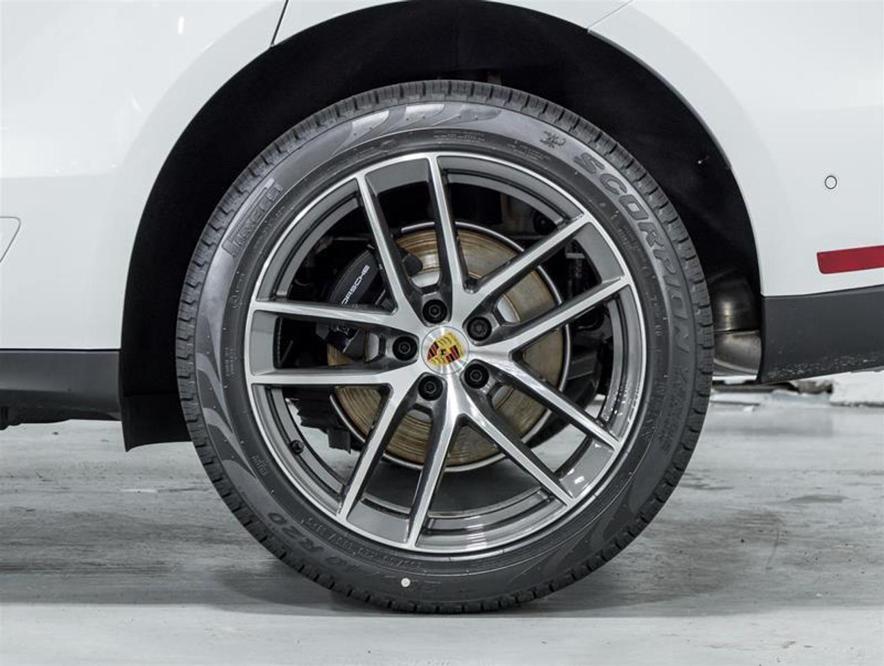 2026 Porsche Macan  Photo