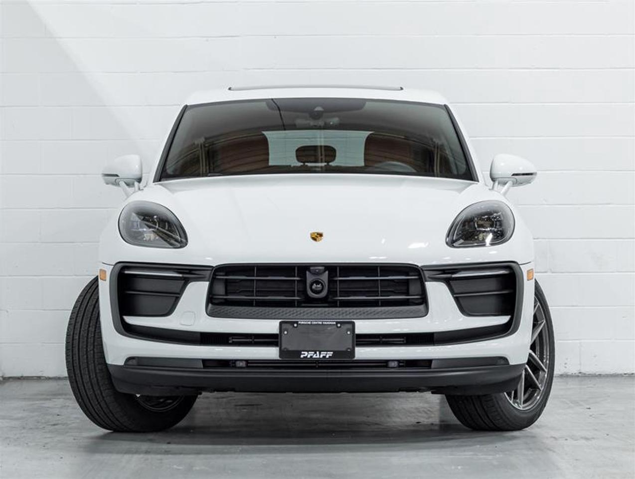 2026 Porsche Macan  Photo
